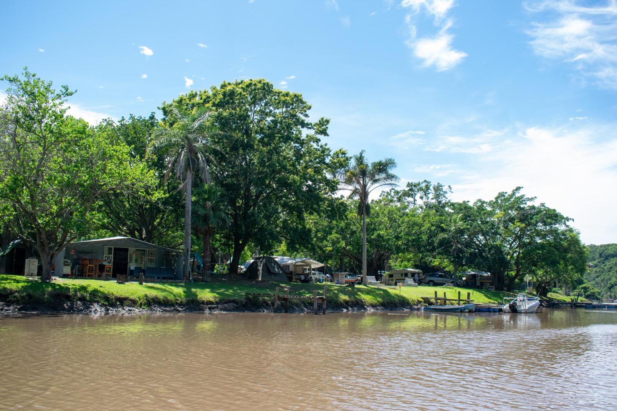 Areena Riverside Resort Kwelera Esterno foto