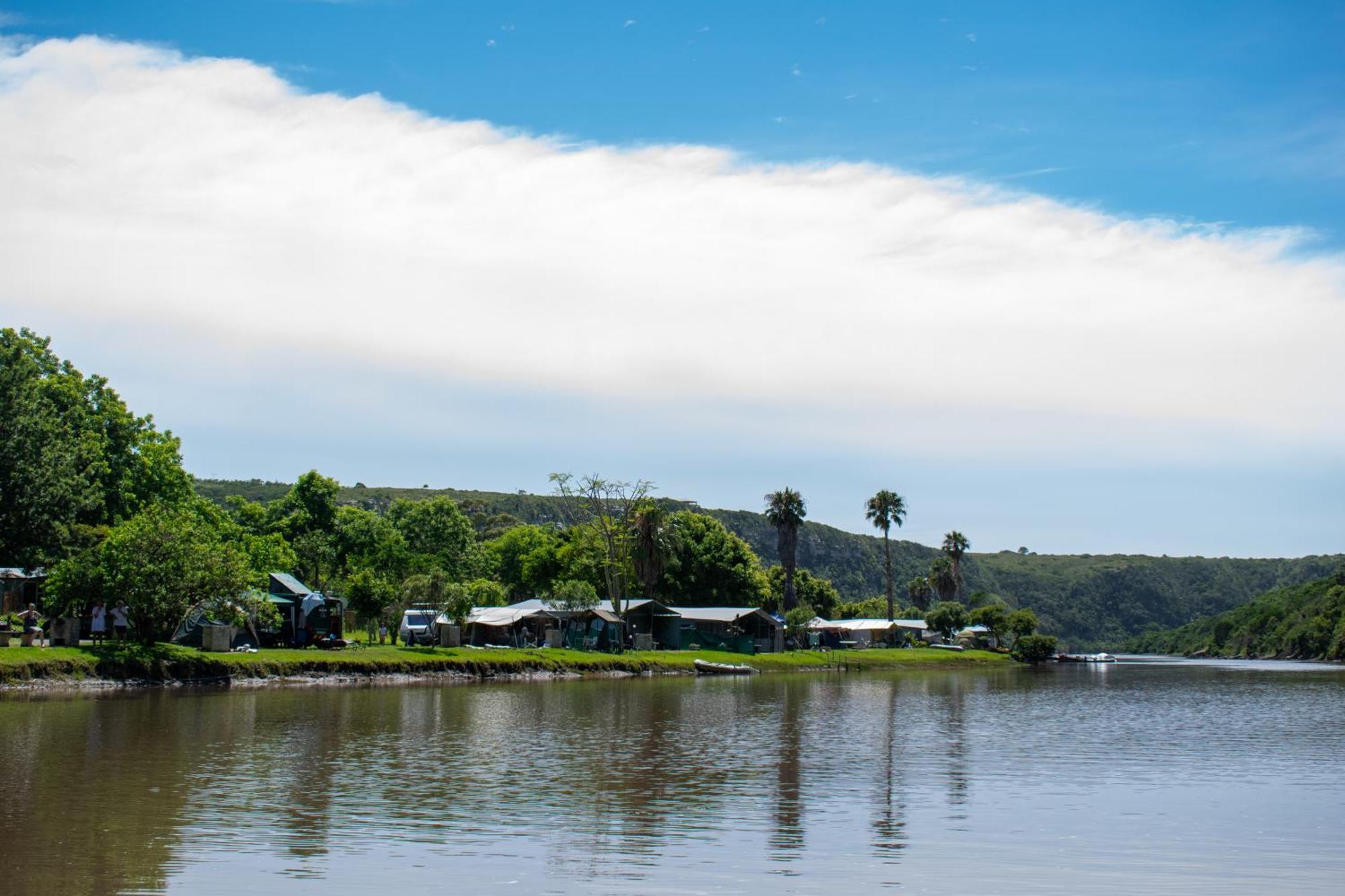Areena Riverside Resort Kwelera Esterno foto